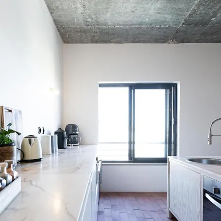 Vendégház The Cool Design - Self Check In & Parking 4*