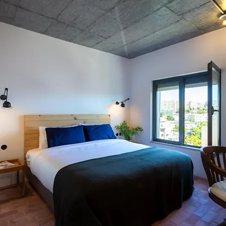 The Cool Design - Self Check In & Parking 4*