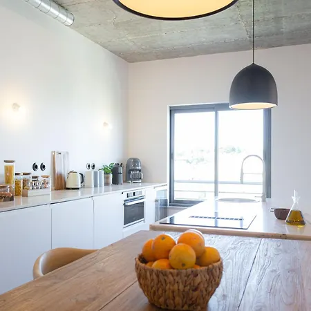 The Cool Design Suites & Parking - Praca De Espanha