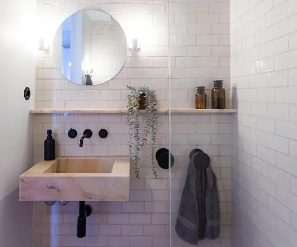 The Cool Design - Parking & Self Check In 4*