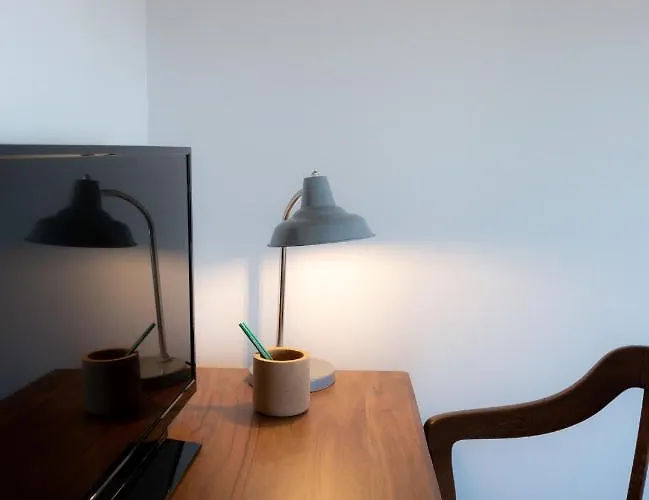 The Cool Design - Parking & Self Check In 招待所 Lisboa