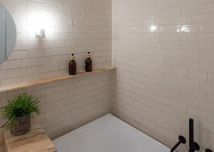 The Cool Design - Parking & Self Check In 招待所