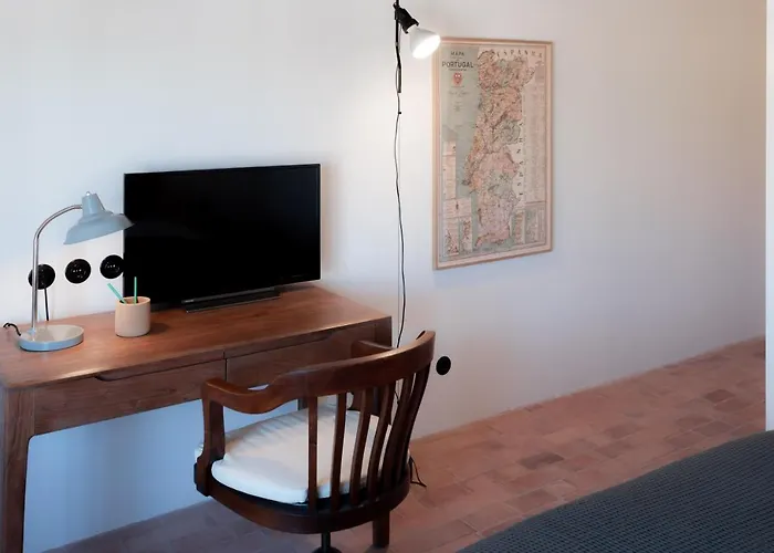 The Cool Design - Parking & Self Check In