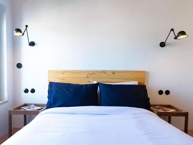 The Cool Design - Parking & Self Check In Guest house 4*